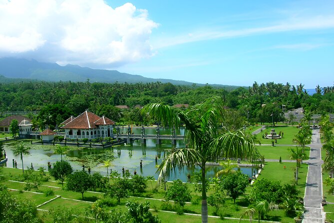 Private Full-Day Tour: The Gate of Heaven and East Bali Trip - Lempuyang Temple and the famous framed view