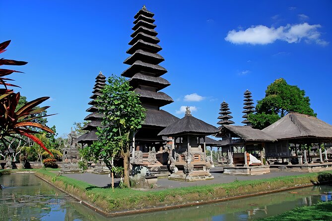 Private Full-Day Tour: Ulun Danu Beratan Temple, Jatiluwih and Tanah Lot Temple - Bedugul Market offers a local food stop