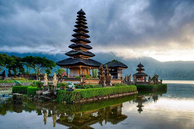 Private Full-Day West Bali Tour with Waterfall Visit - What to bring and how to manage the day