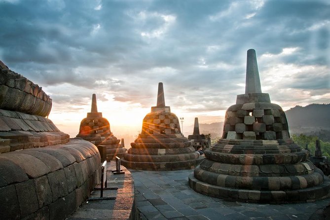 Private Lava Tour By Jeep In Merapi Volcano Including Sunrise - Pawon Temple and a short coffee stop