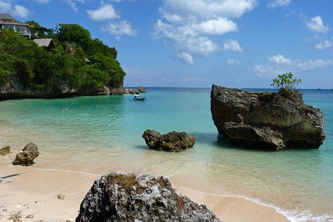 Private Tour Bali Beaches and Uluwatu Temple with Dinner - The private car and guide make the difference
