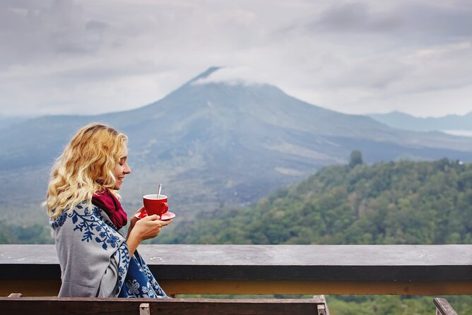 Private Tour: Best of Bali - All Inclusive Tickets - Batuan Temple gives the morning a cultural start