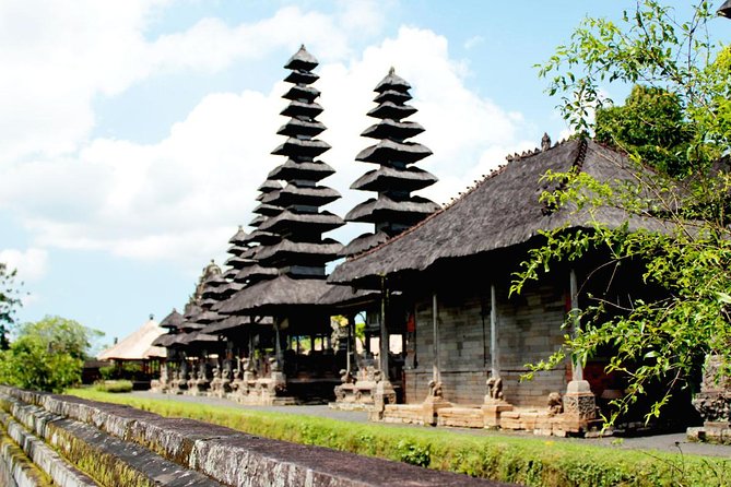 Private Tour: Tanah Lot at Sunset - The guide can make or break the afternoon
