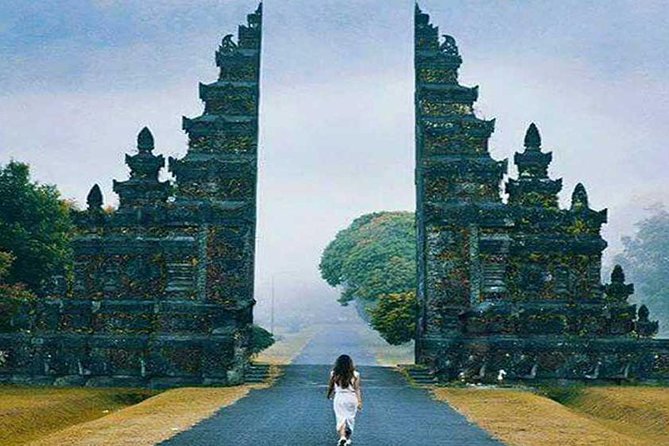 Private Tour: Ulun Danu Temple-Handara Gate-Wana Giri Hill&Tanah Lot Sunset - Why this private Bali route works