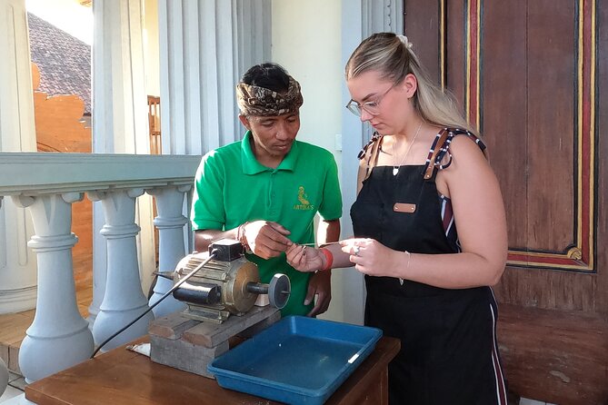Private Traditional Bali Silver Jewelry Making Class - Arriving at the family workshop in Celuk