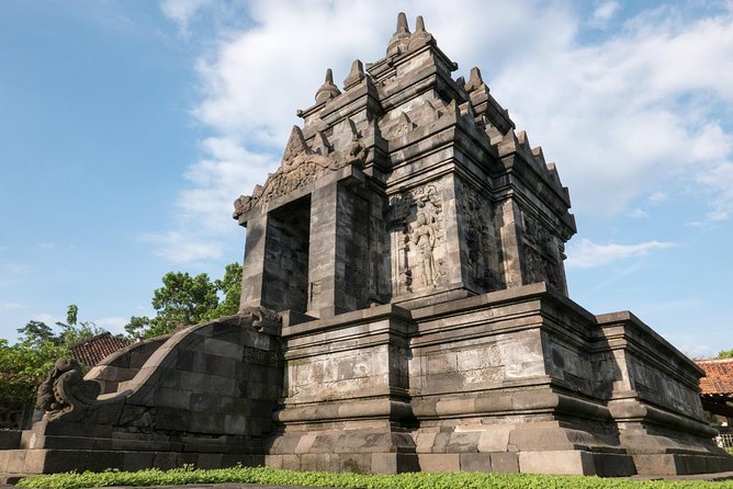 Punthuk Setumbu Sunrise, Borobudur Temple & Merapi Lava Tours - Pawon and Mendut, two smaller temples with a different feel