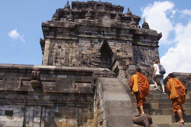Punthuk Setumbu Sunrise, Borobudur Temple & Merapi Lava Tours - The Mount Merapi jeep ride from Kaliadem