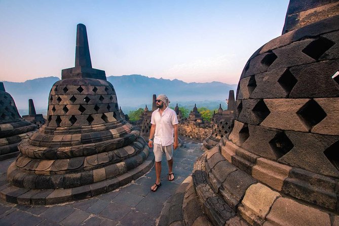 Punthuk Setumbu Sunrise, Borobudur Temple & Merapi Lava Tours - 3:30 am pickup and the road to Punthuk Setumbu