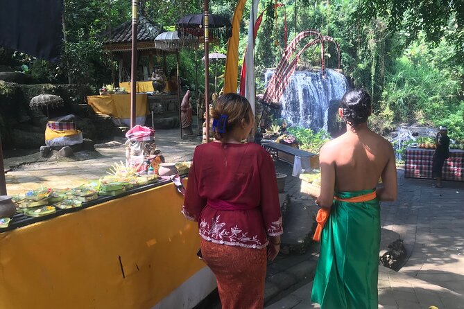 Purification Holy Bath at Beji Gria Waterfall - What the Beji Gria ceremony is really about