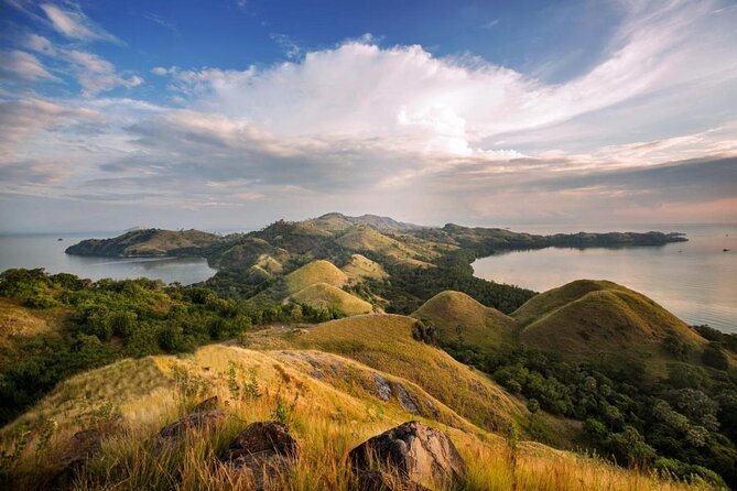 Rangko Cave & Beach Snorkeling Half Day Sharing Trip Labuan Bajo - Guides, drivers, and the level of explanation
