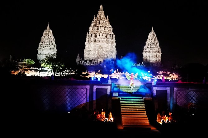 Rent car with speaking English driver in Yogyakarta - Borobudur, lunch, and coffee as a sample half-day