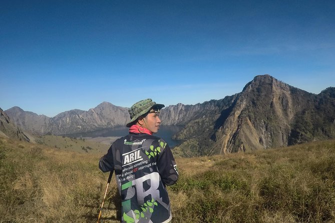 Rinjani Trekking 1 day Trek To the rim via senaru 2,642m - Starting Up the Senaru Route