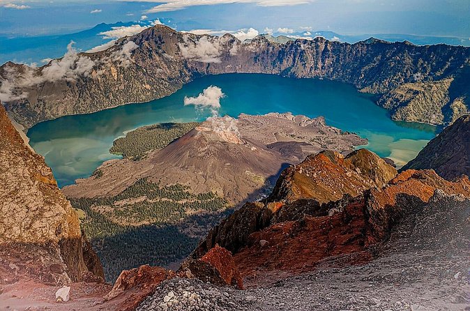 Rinjani Trekking 3D2N Summit - Full Trail - The summit attempt and high-altitude cold