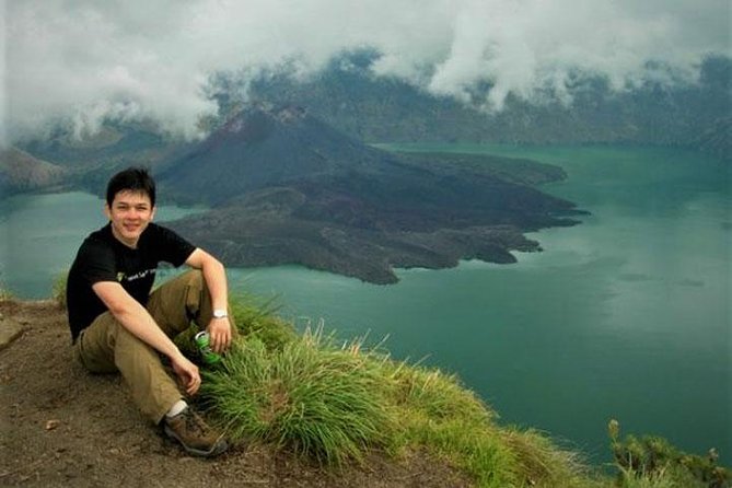 Rinjani Trekking 3D2N Summit - Day 2: Sembalun crater rim and the first night above Lombok