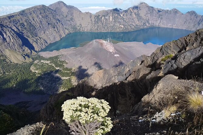 Rinjani Trekking Three Days Two Night Summit Lake - Day 2: the crater rim and Segara Anak Lake