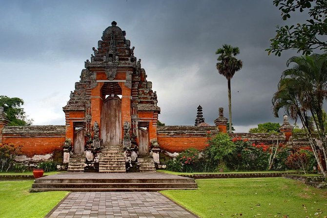 Royal Family Temple, Monkey Forest, and Tanah Lot Sunset Tour - Timing, pickup, and practical planning