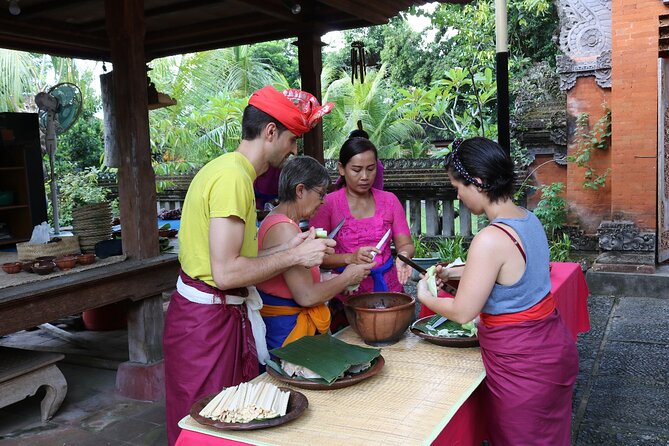 Rural Charm of Bali Tour - The market visit and traditional kitchen