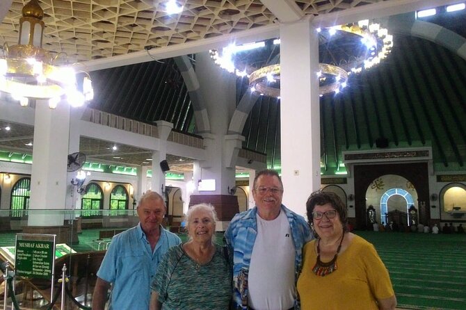 Semarang Private Tour For Cruise Passengers - Sam Po Kong Temple’s Colorful Details