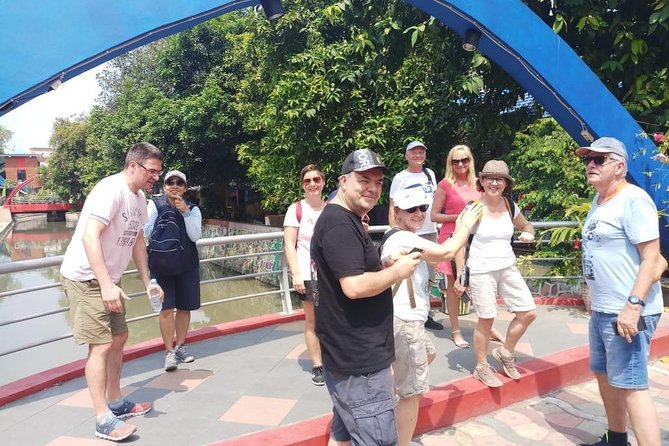 Semarang Tour For Cruise Passengers - Lunch At Aroem Restaurant And Ballroom
