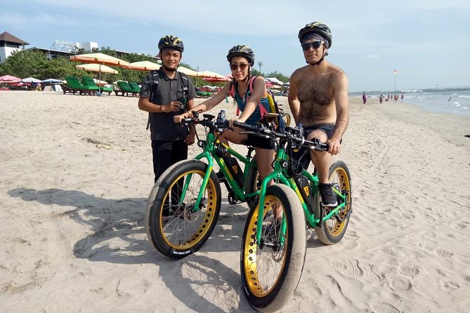 Seminyak Beach eBike Private Tour - A 30-minute pause at the Seminyak Flea Market
