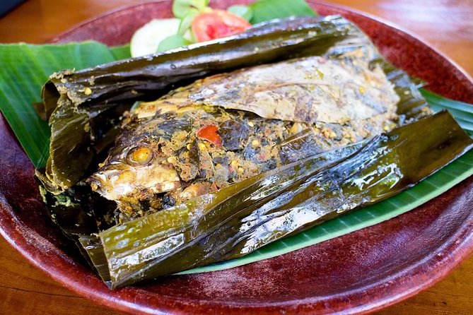 Seminyak Indonesian Food Tour - Four eateries, one full Indonesian dinner