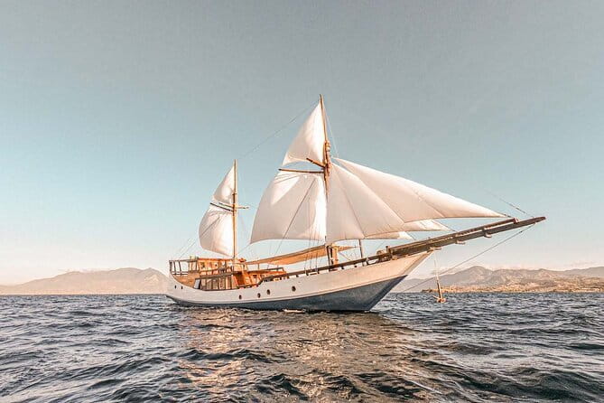 Shared Trip Sailing Komodo 3D2N - Why this Komodo sailing trip catches my eye