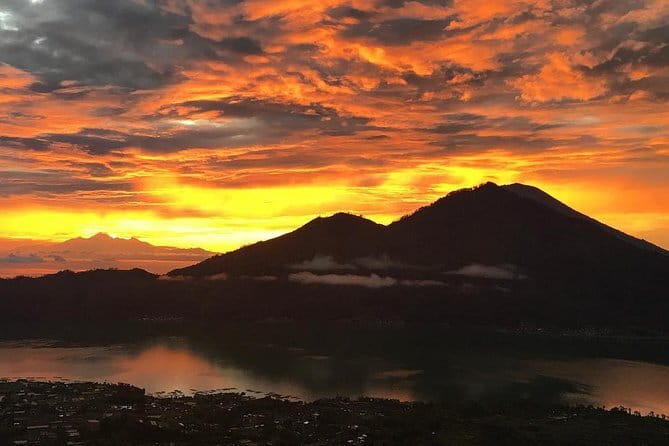 Sunrise Hike + Breakfast with Local Guide & Hotel Pickup - Agro Santi Coffee Plantation