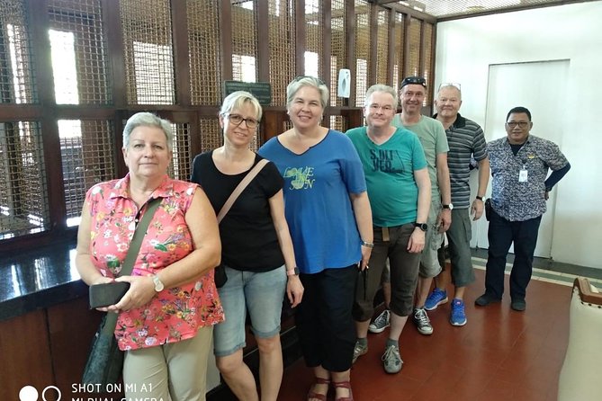 Surabaya Shore Excursion For Cruise Passengers - Hong Tiek Hian Temple and Chinese Surabaya