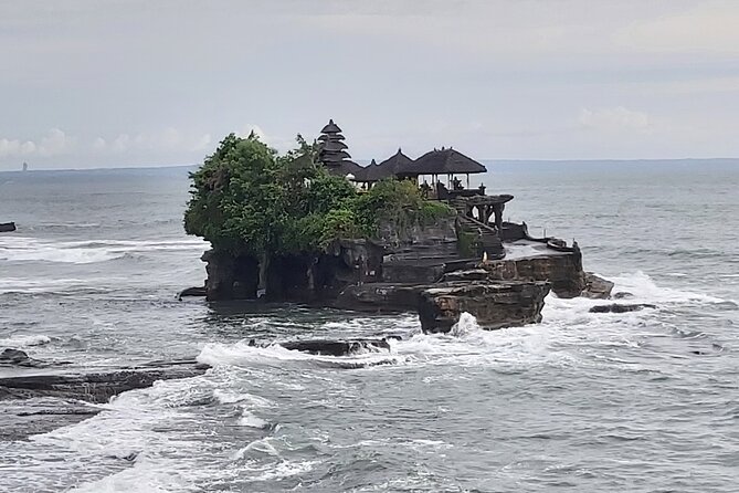 Tanah Lot and North Bali Private Tour - All inclusive - Leke Leke Waterfall for a greener finish