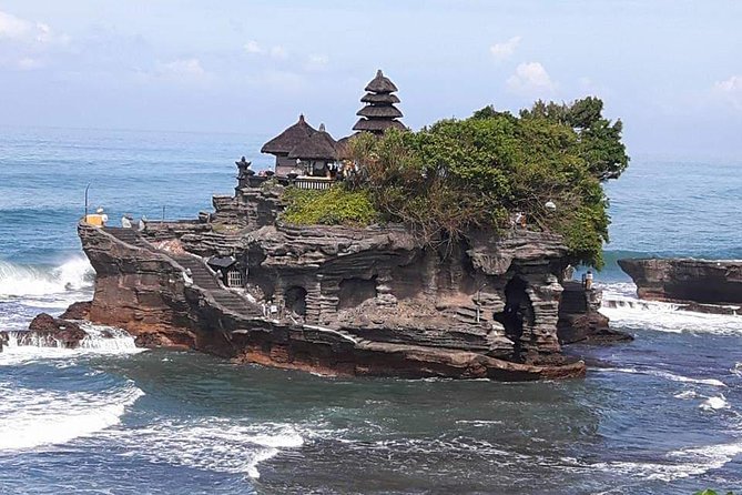 Tanah Lot And Ubud - Full Day Private Tour - Tanah Lot Temple and Batu Bolong