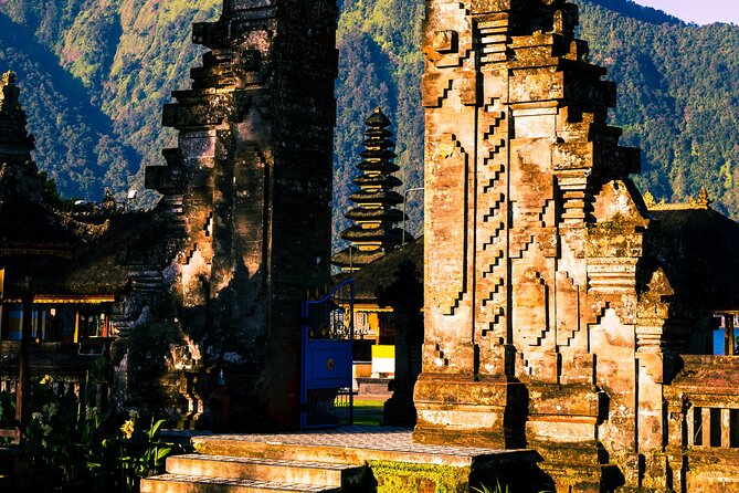 Tanah Lot - Jatiluwih (UNESCO) - Beratan lake -Hidden hill (Wanagiri)-FREE WI-FI - Lake Beratan and Ulun Danu Temple