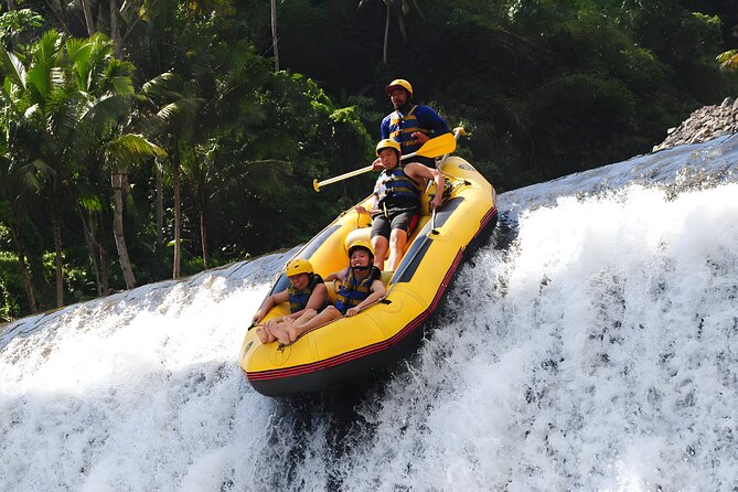 Telaga Waja White Water Rafting and Uluwatu Sunset Tour - Telaga Waja rafting brings the real action