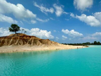 Teluk Sebong: Bintan Desert and Blue Lake Trip