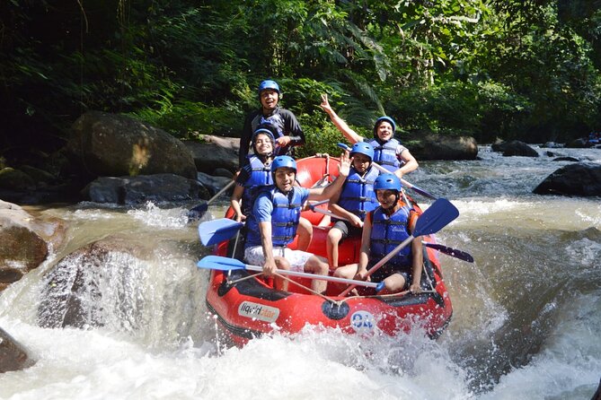 The Best Ayung River Rafting Adventure in Ubud - Getting ready with the right safety gear