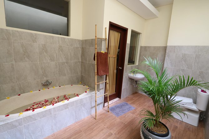 Traditional Bali Massage 90 minutes at Nusa Dua Bali - What the massage pressure may feel like