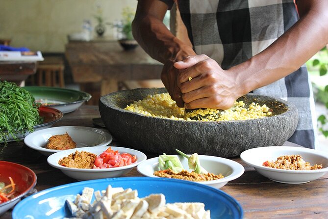 Traditional Balinese Meal in Ubud in Dewa's Family Village Home - Key points to know before booking