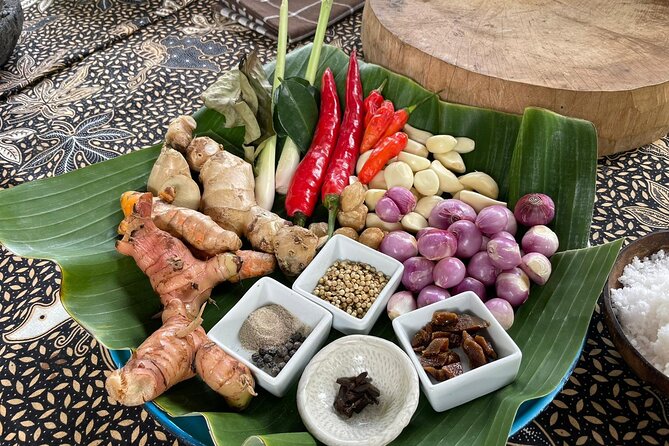 Traditional Tempeh Making & Cooking Balinese Cuisine - The tempeh-making lesson from soybean to supper