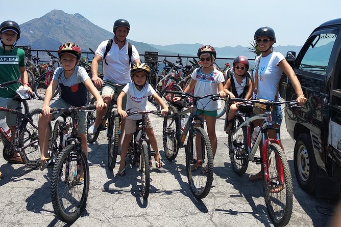 Ubud Cycling Tour - Starting above Ubud with breakfast and volcano views