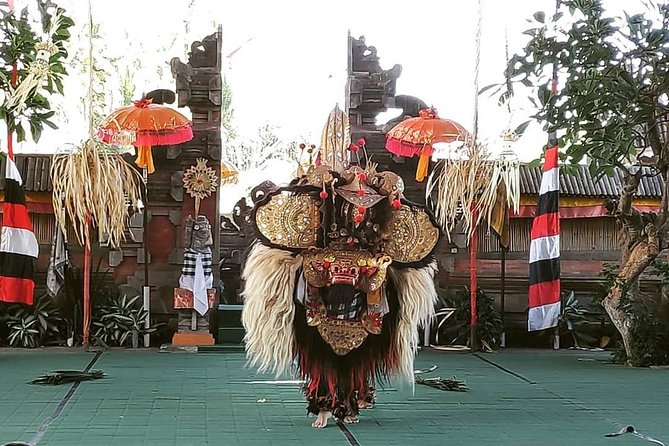 Ubud Excursion: Barong Dance, Art Villages, Nature, Temple and Waterfall - Starting with the Barong and fire dance