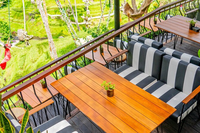 Ubud: Monkey Forest, Rice Terraces & Sacred Temples - Guides, drivers, and the value of local explanation