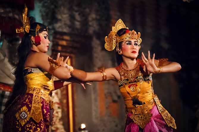 Ubud Night Half Day Trip with Legong Dance Performance - Sacred Monkey Forest Sanctuary: Enter a Lush Urban Refuge
