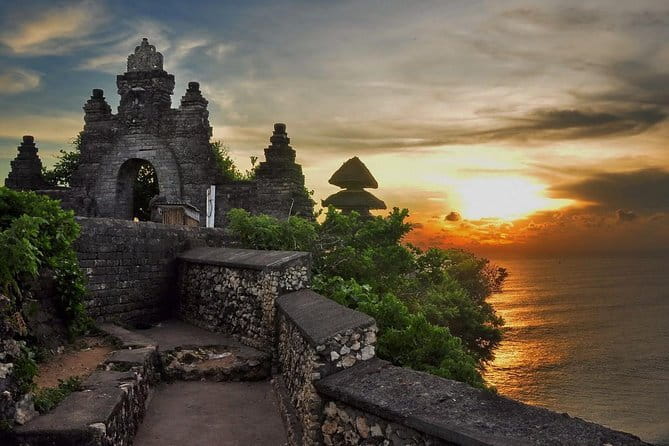 Ubud Private Tour From Cruise Port Benoa Bali All Inclusive - Silverwork in Celuk Village