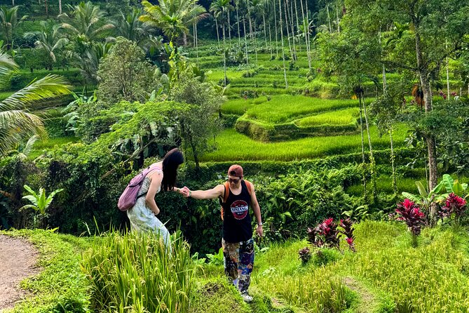 UBUD Private Tour – Rice Terrace, Jungle Swing & Hidden Waterfall - Kanto Lampo Waterfall: the best opening photo stop