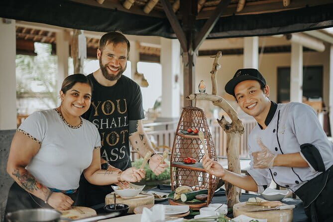 Ubud Sunset Mixology Tour by TikiBus - Music, Wi-Fi, and meeting people