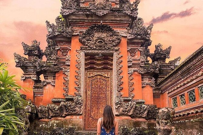 Ubud: Swing - Monkey Forest - Waterfall - Temple - Rice Terraces - Art Crafts - Understanding Tirta Empul’s purification pools