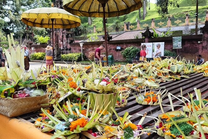 Ubud Tirta Empul Temple Tour with Purification Experience - Completing the temple visit and returning to Ubud