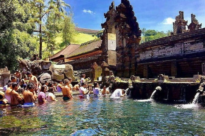 Ubud Tour Water Temple with Jungle Swing - Finishing at Tegenungan Waterfall