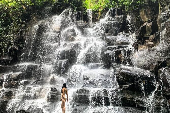 Ubud Waterfalls, Rice Terrace & Jungle Swing - Private Tour - Kanto Lampo Waterfall: a strong opening stop
