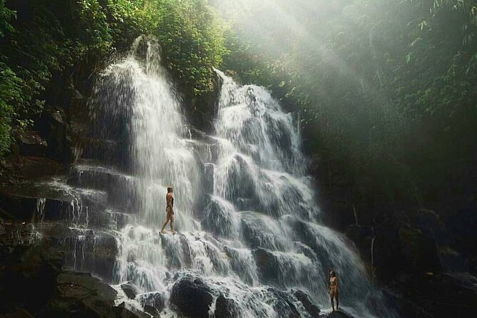 Ubud Waterfalls, Temple and Rice Terrace - Private Tour - Kanto Lampo Waterfall: Bali’s photogenic first splash