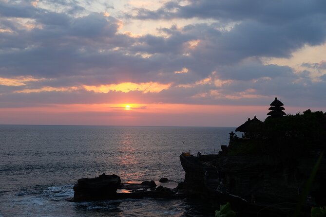 Ulun Danu Bratan Temple with Tanah Lot Sunset - Taman Ayun: a calm opening in Mengwi